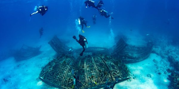 Divers,Explore,What,Remains,Of,The,Thunderdome,In,Turks,&